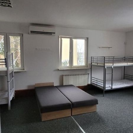 Amidi Hostel Piaseczno Piaseczno  Ngoại thất bức ảnh